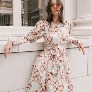 IVY CITY CO OAKLEY DRESS IN MEDIUM BRAND NEW WITH TAGS FLORAL LONG SLEEVE BLUE